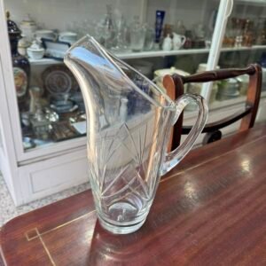 Jarra de cristal súper tallado con pico vertedor