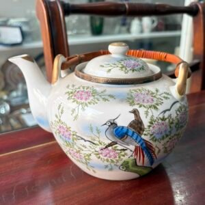 Tetera porcelana oriental pintado a mano con oro