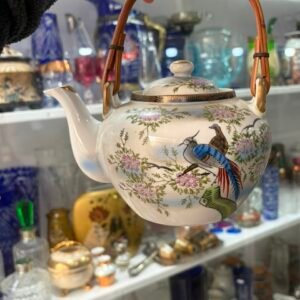 Tetera porcelana oriental pintado a mano con oro