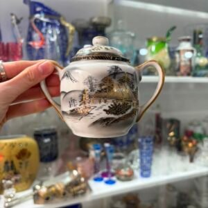Azucarera porcelana oriental pintada a mano con oro