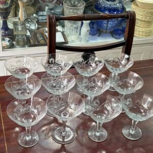 Juego de 12 copas de brindis o postre de cristal tallado