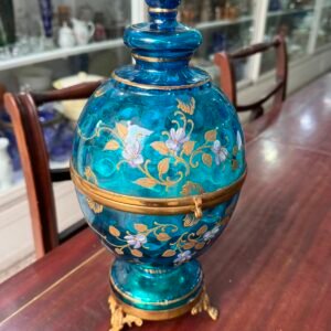Set de licorera tipo huevo cristal veneciano pintado a mano con oro con botellon con 6 vasos