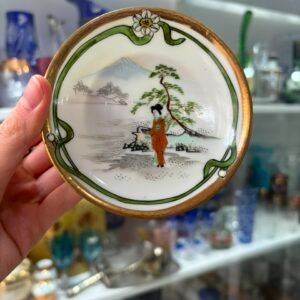 Plato porcelana oriental pintado a mano