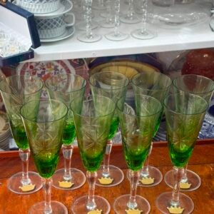 Juego de 9 copas de cristal súper tallado verdes francesas
