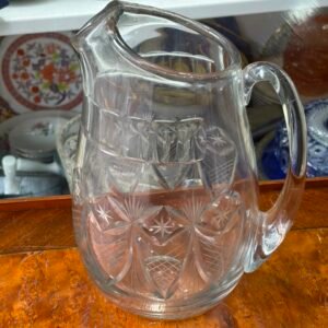 Jarra de cristal súper tallado con pico vertedor