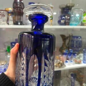 Exquisito botellón de cristal súper tallado azul