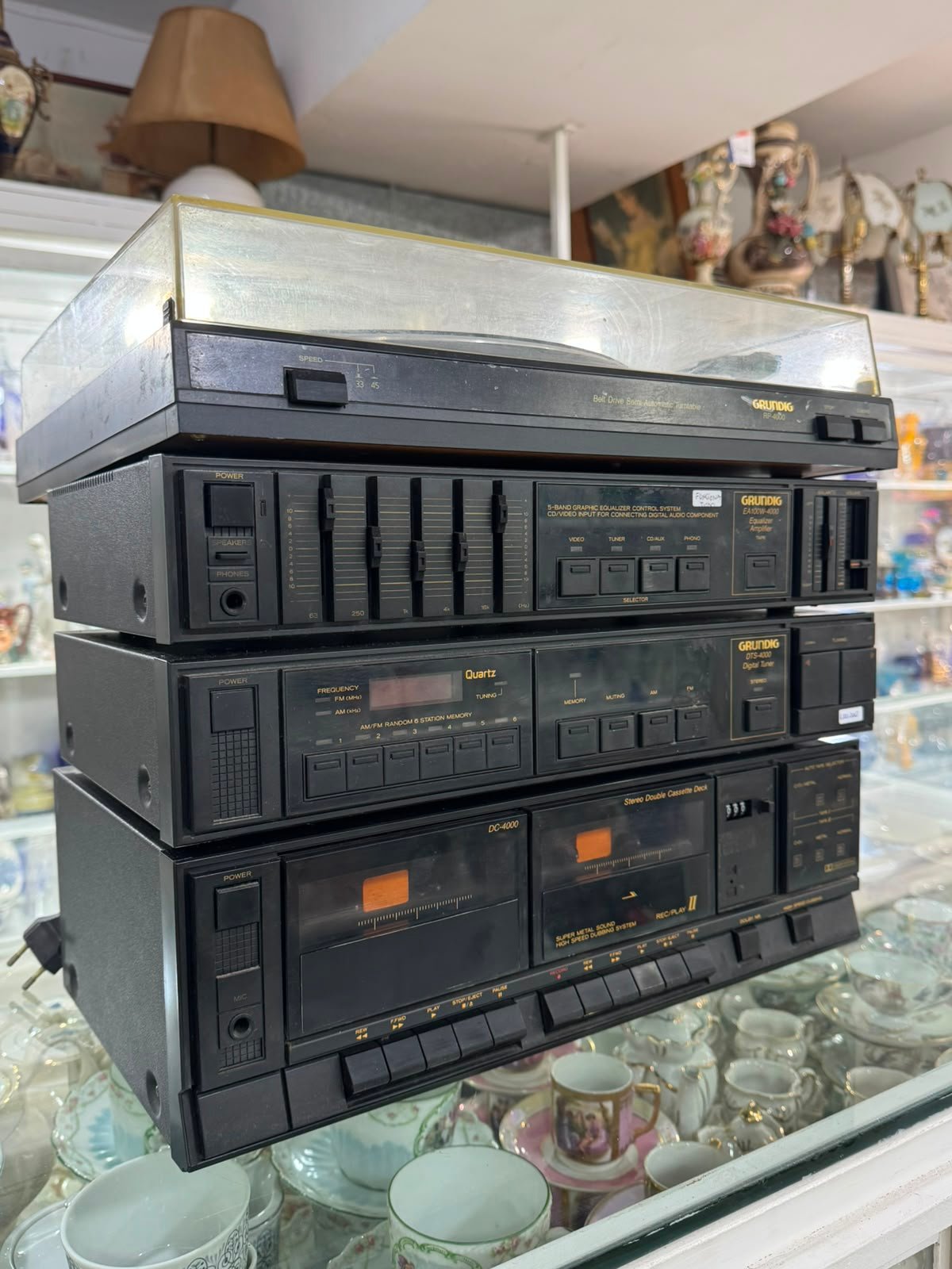 Equipo de música por módulos doble casetera, equalizador, bandeja giradiscos GRUNDIG - Imagen 7
