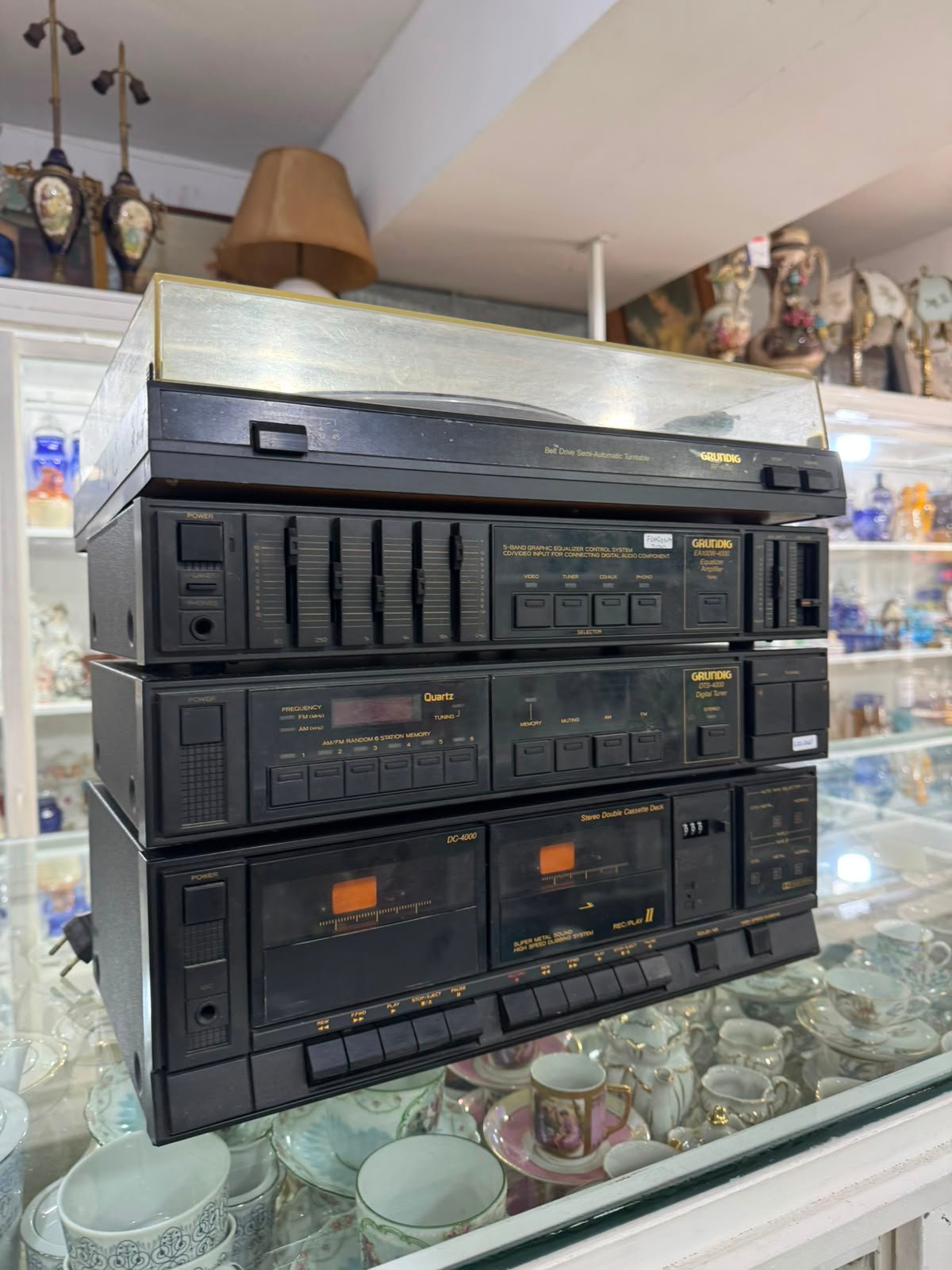Equipo de música por módulos doble casetera, equalizador, bandeja giradiscos GRUNDIG - Imagen 6