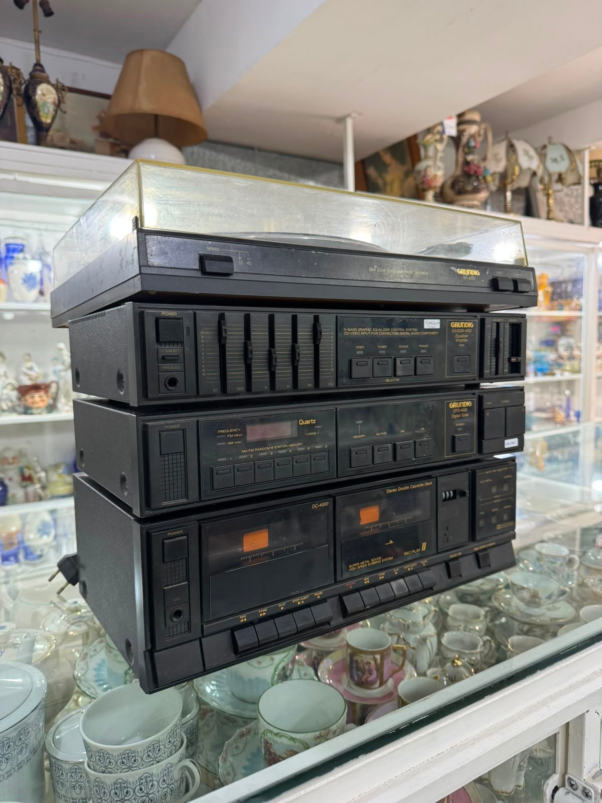 Equipo de música por módulos doble casetera, equalizador, bandeja giradiscos GRUNDIG - Imagen 4