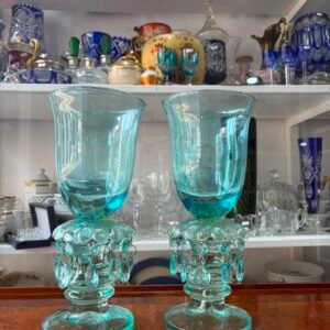 Par de candelabros de vidrio con caireles