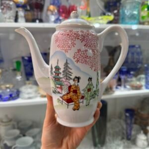 Cafetera porcelana oriental pintada a mano con geishas