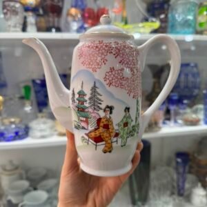 Cafetera porcelana oriental pintada a mano con geishas