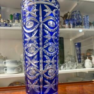 Gran florero de cristal súper tallado azul