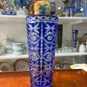 Gran florero de cristal súper tallado azul