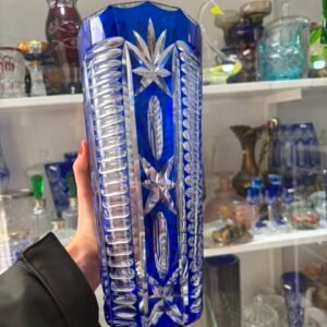 Exquisito florero de cristal súper tallado azul