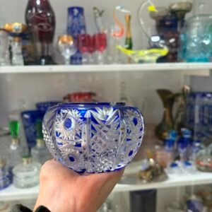 Exquisito cenicero de cristal súper tallado azul