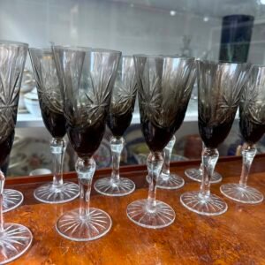 Juego de 10 copas negras de cristal súper tallado