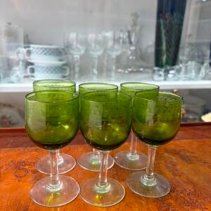 Juego de 6 copas verdes grabadas al acido