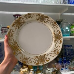 Plato de torta de porcelana pintada a mano con oro