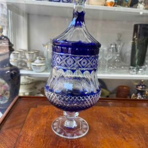 Caramelera o potiche de cristal súper tallado azul