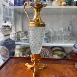 Jarra de cristal súper tallado con bronce
