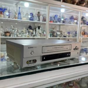 Videocasetera stereo AUDIOLOGIC con control remoto