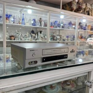 Videocasetera stereo AUDIOLOGIC con control remoto