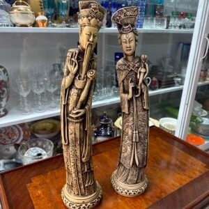 Par de figuras orientales grandes estilo marfil