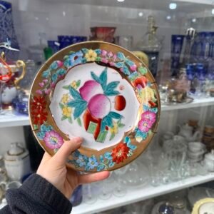 Plato porcelana oriental pintado a mano con oro