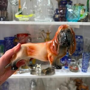 Figura perro Basset Hound de porcelana