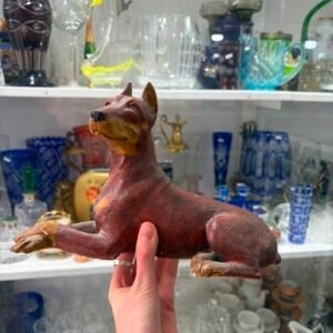 Figura perro Dóberman