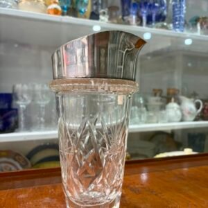 Jarra de cristal súper tallado con platería