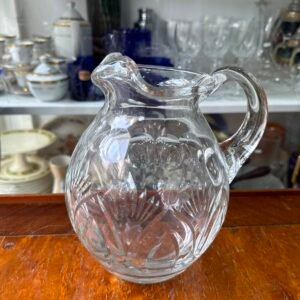 Jarra de cristal súper tallado con pico vertedor