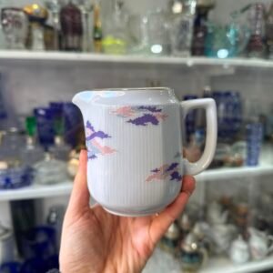 Lechera porcelana tsuji nubes