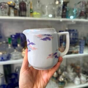 Lechera porcelana tsuji nubes