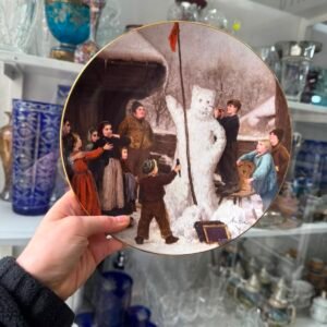 Plato de porcelana de colección pintado a mano