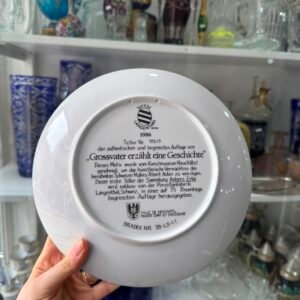 Plato de porcelana de colección pintado a mano