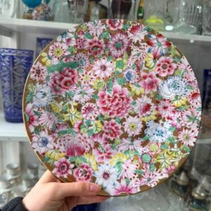 Plato de porcelana oriental pintado a mano con oro