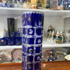 Exquisito florero de cristal súper tallado azul alto