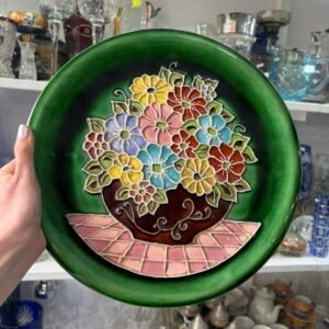 Plato de ceramica pintado a mano