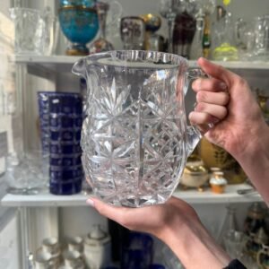 Jarra mediana de cristal súper tallado