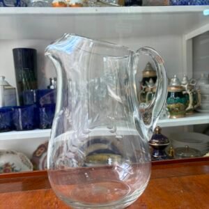 Jarra con pico vertedor de cristal