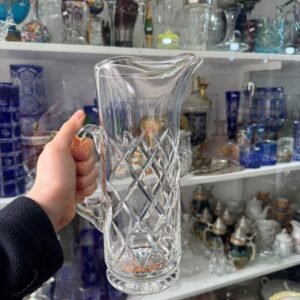 Jarra de cristal súper tallado con pico vertedor