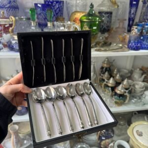 Juego de 6 cucharas de postre y 6 cuchillos untadores platería