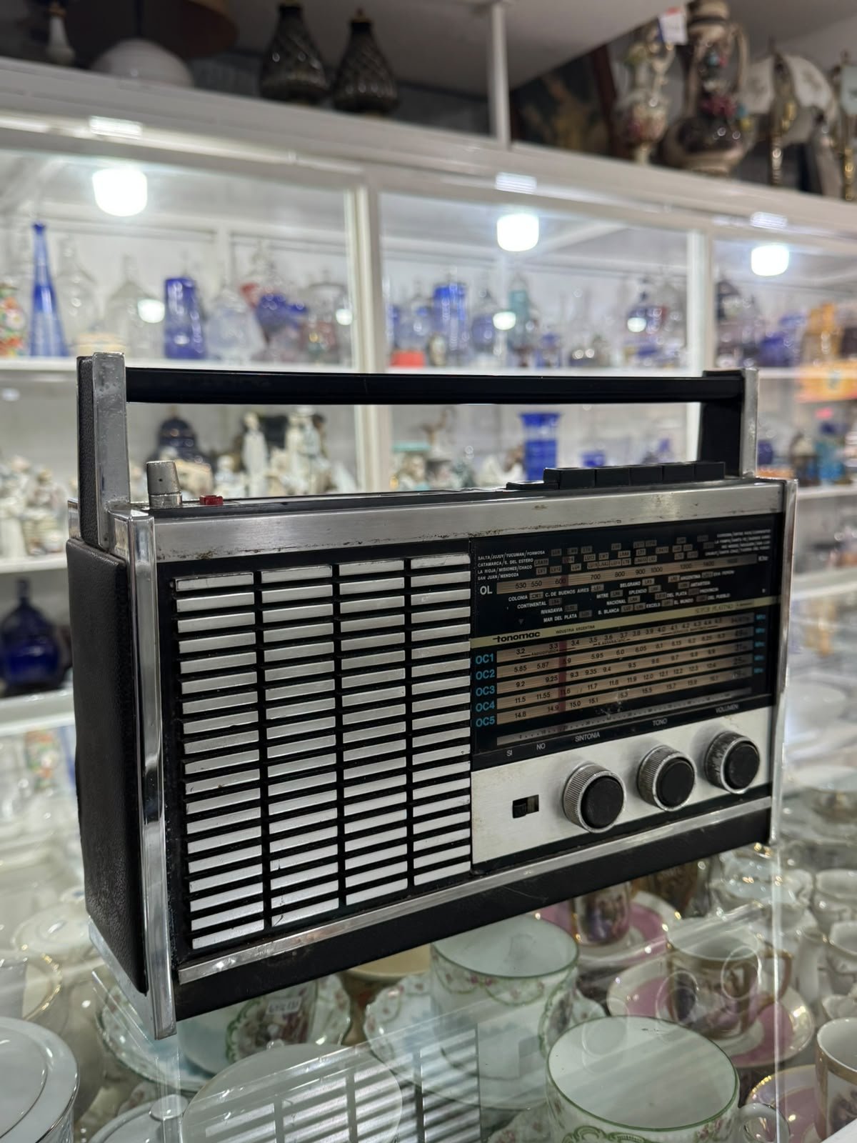 Radio TONOMAC AM y multiples bandas de onda corta elecctrica y a pilas 6 BANDAS AÑOS 70 - Imagen 2