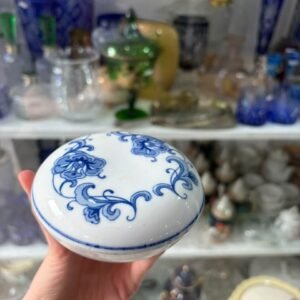 Cofre o pastillero porcelana oriental