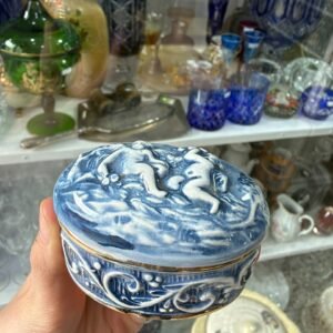 Cofre o pastillero CAPODIMONTE