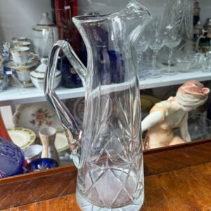 Jarra de cristal súper tallado con pico vertedor