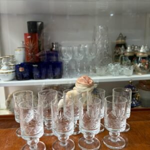 Juego de 9 copas cristal súper tallado licor