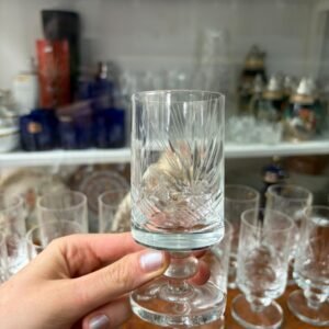 Juego de 12 copas de cristal súper tallado para oporto o licor grande